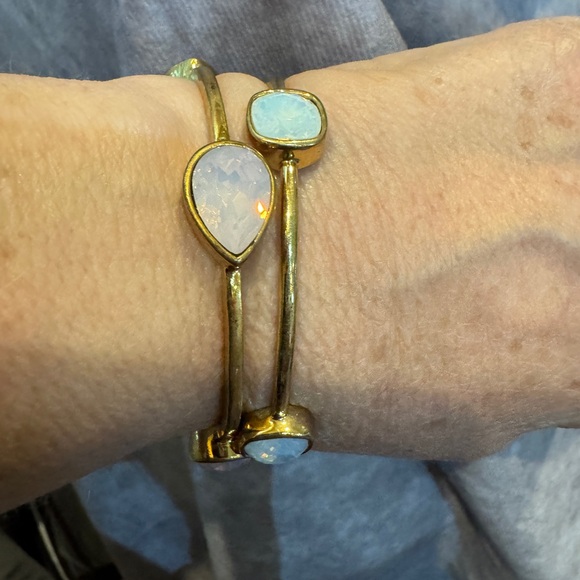 COACH Bangles w/ Teardrop Opalescent Cabochons Gold Tone Bracelet Signed set - Picture 2 of 7